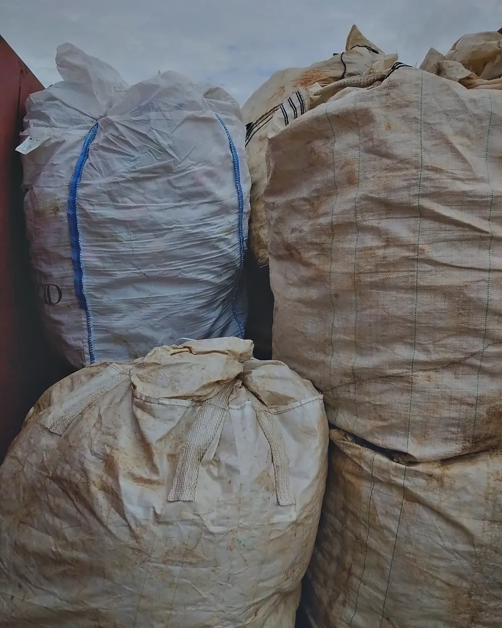 Bulk bags of baled fibre at the Murero sorting site.
