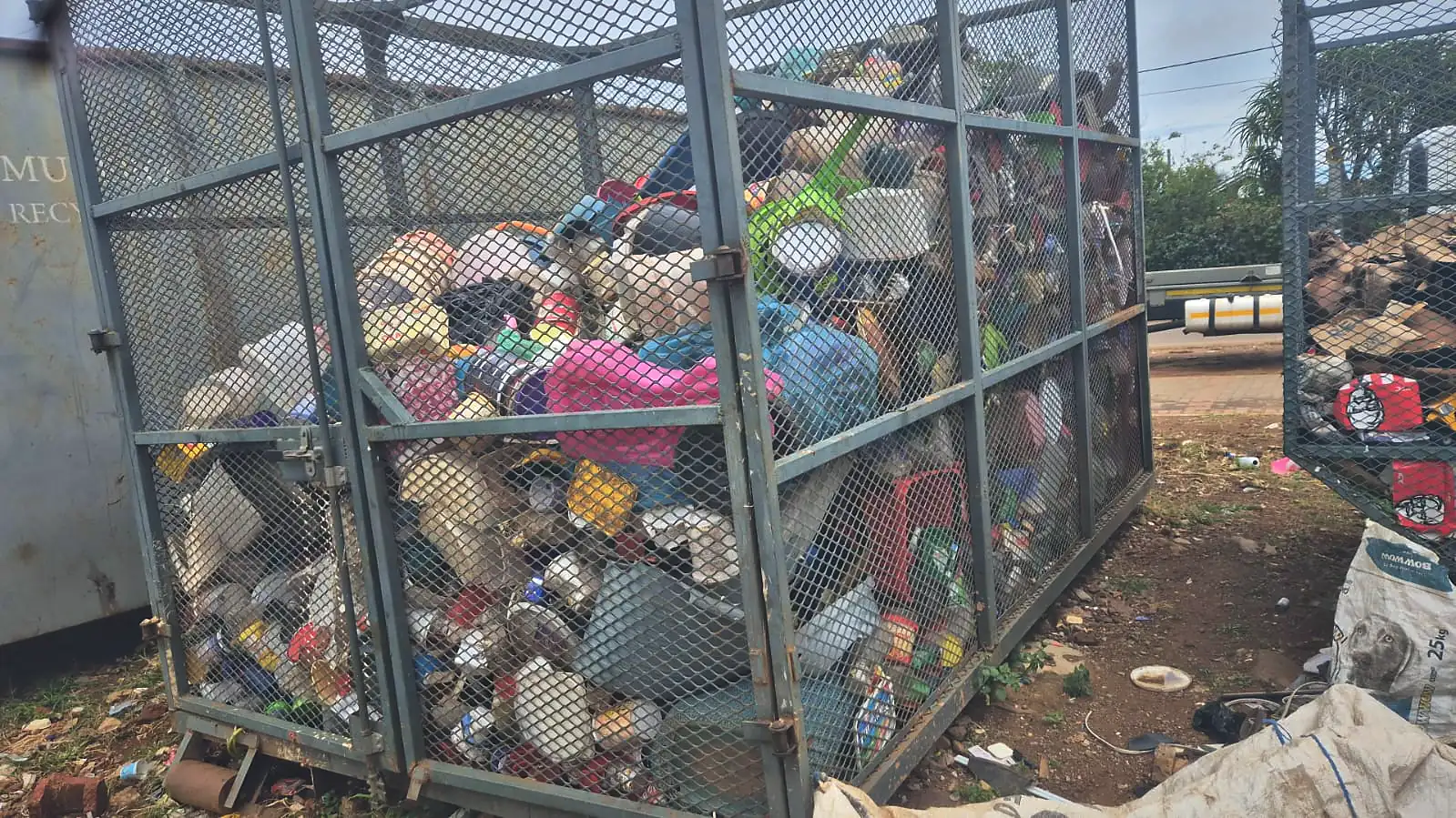 A full Murero mesh cage of sorted recyclable material.